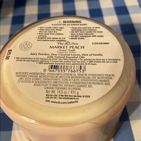 Bath and body works market peach candle - Picture 3 of 3